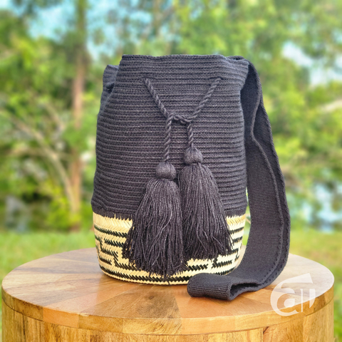 Handmade bag, Artisanal bag, Crochet bag, Wayuu Mochila, Wayuu bag, Boho bag, Handwoven bag, Unique bag, Trendy bag, Women bag, Handcrafted bag, unique gift, purses, tote, crochet bag