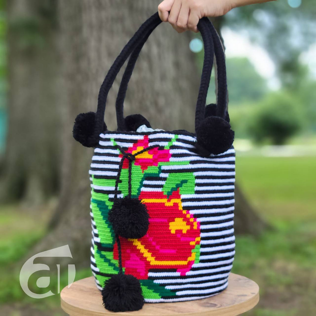 Colorful wayuu shop bags to crochet